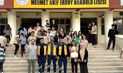 Mezun olduğu okulda hayat kurtarma dersi verdi