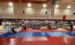 250 judocu kemer sınavında ter döktü