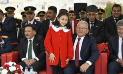 Başkan Büyükkılıç, Cumhuriyetin 102. Yılı Coşkusuna Ortak Oldu