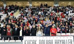 Minik Yürekler Eskişehirspor Coşkusunu Tribünde Yaşadı