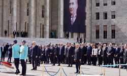 Bakan Tekin, Atatürk Anıtı’ndaki Törene Katıldı