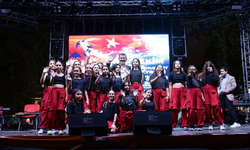 Cumhuriyet coşkusu müzik ve dansla taçlandı