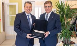 Başkan Tugay Kazakistan heyetini ağırladı