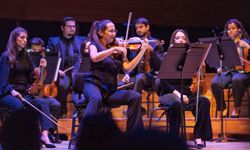 İzmir’de Ata’ya özlem notalarla yankılandı