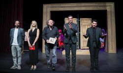 Şehir Tiyatrosu’nun Sevilen Oyunu Eyvah Nadir İstanbul’da da Büyük Beğeni Topladı