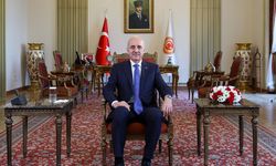 Kurtulmuş’tan Erhan Usta’ya küçük tazminat davası