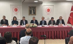 TBMM Dışişleri Komisyonu heyeti Paris’te Türklerle buluştu.