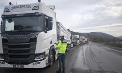 Jandarmadan tır ve kamyonlara branda denetimi