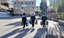 Polisten öğrencilere eğitim seti desteği