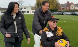 Acun Ilıcalı'dan, Hull City taraftarı Owen Griffiths'e jest