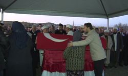 Bursa şehidini son yolculuğuna uğurladı