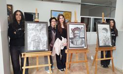 Genç ressamlar Gazzeli çocukların acısını resmetti