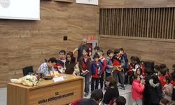 Büyükşehir, Yazar Pelin Güneş’i Minik Okurlarla Buluşturdu