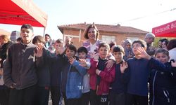 Başkan Ünlüce  çocukların coşkusuna ortak oldu