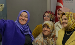 AK Parti Eskişehir'den Vekil Anneye Anlamlı Kutlama!