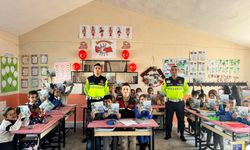 Ağrı Jandarmasından Miniklere Ziyaret