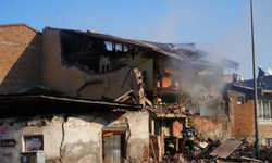 2 Katlı Bina GÖÇTÜ: Hemen Yanındaki İLKOKUL ve KUR'AN KURSU DA BOŞALTILDI!