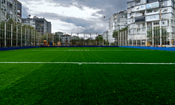 Büyükşehir’den gençlere beş yeni halı saha