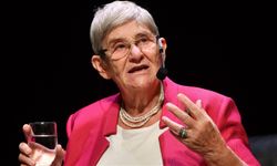 Canan Karatay:'Kanserli hücreyi vücuttan atıyor'