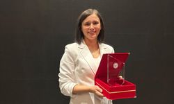 Eczacılık Fakültesi Öğretim Üyesi Doç. Dr. Çevik'e “TEB Eczacılık Akademisi Teşvik Ödülü”