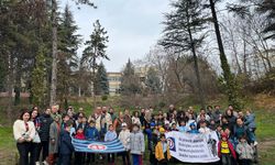 Minik sporcular fidanlarını toprakla buluşturdu