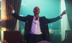 Eşref Rüya, Ragga Oktay’ın 'Yeniden' şarkısını yeniden zirveye taşıdı!