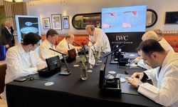 Milyonluk İsviçre saatlerini parçalayıp topladılar