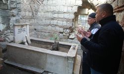 Tarihi türbe restore edilmeyi bekliyor