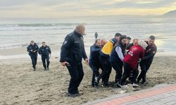 Denize atlayan kadını itfaiye kurtardı