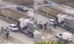 Tır şoförüne sopayla saldırdılar