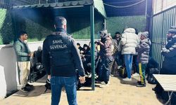 20 düzensiz göçmen ve 1 göçmen kaçakçısı yakalandı