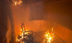 Terk edilmiş evde yangın