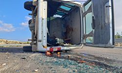 Panelvan araç ve cip çarpıştı