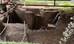 "Çoban İsa" figürünün keşfedildiği lahit tarlası gece gündüz korunuyor