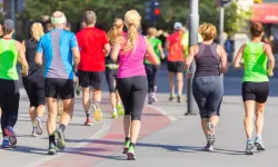 Günde 15 dakika yürüyüş ölüm riskini %83 azaltıyor