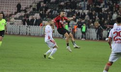 Siyah-Kırmızılılar evinde ağır yenilgi aldı!