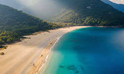 Dünyaca ünlü Ölüdeniz'de turkuaz renk şöleni dronla görüntülendi