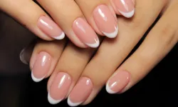 Protez tırnak yaptıranlar dikkat! Güzelliğin ardındaki gizli tehlike