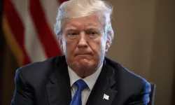 Epstein dosyalarında 'Trump' depremi: Sansürlenen fotoğraflar yeniden yayında!