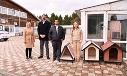 Patili Dostlara Kulübe Bağışı