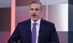 Doha zirvesinde kritik randevu: Bakan Fidan ve Al Thani görüştü