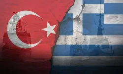 Yunan Bakan Dendias'tan uluslararası anlaşmalara aykırı silahlanma mesajı