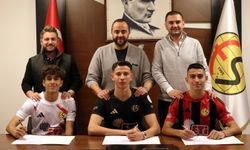 Eskişehirspor üç genç yetenekle profesyonel sözleşme imzaladı!