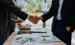 450 Mağazalık imparatorluk satıldı: Yeni sahibi şaşkınlık yarattı!