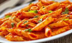 10 Dakikada en garanti makarna sosu tarifi burada!