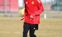 Eskişehirspor ikinci yarıya derbiyle başlıyor