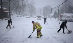 ABD’de tarihi fırtına: 13 000+ uçuş iptal, 230 000’den fazla hane elektriksiz
