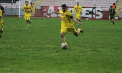 Akın Akman hat-trick yaptı