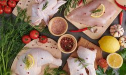 Çiğ tavuğu buzdolabında kaç gün bekletiyorsunuz? O süreyi 1 saat bile geçseniz zehir saçıyor!