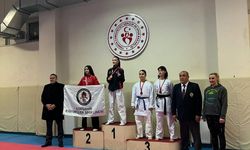 Eğitimciler Spor Lisesi’nden Karatede Çifte Başarı